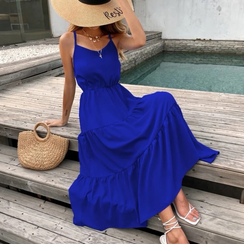 NWOT LONG BLUE CAMI DRESS
Size M